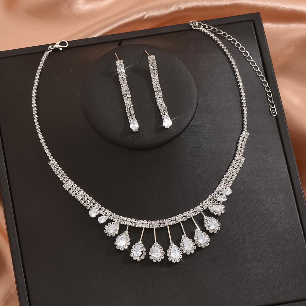 Zarte Krallenkette Strass Zirkon Ohrringe Halskette Set Leichter Luxus Schlicht Wassertropfen Temperament Schlüsselbeinkette