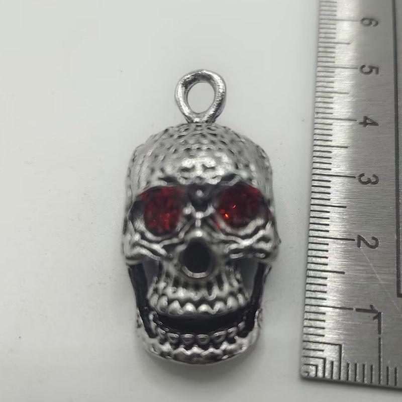 Retro Red Diamond Skull Pendant Necklace: Halloween Punk Style