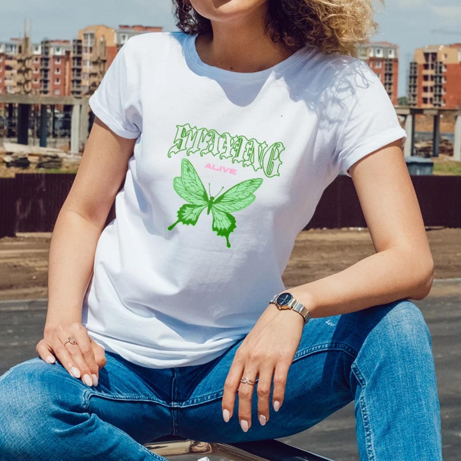Women s Short Sleeve T-Shirt Dreaming Alive Butterfly Print for Outdoor Relaxations Young Women with a Bohemian S