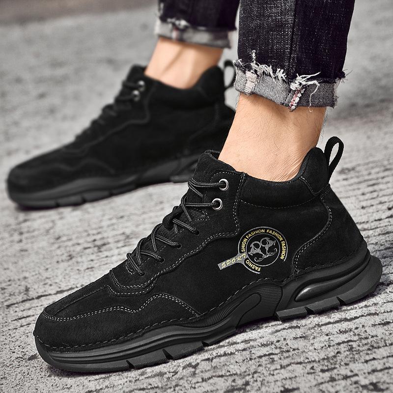 2025 new autumn and winter velvet cotton shoes medium and high top outdoor fashion casual pigskin sports hundred tower soft sole men's shoes