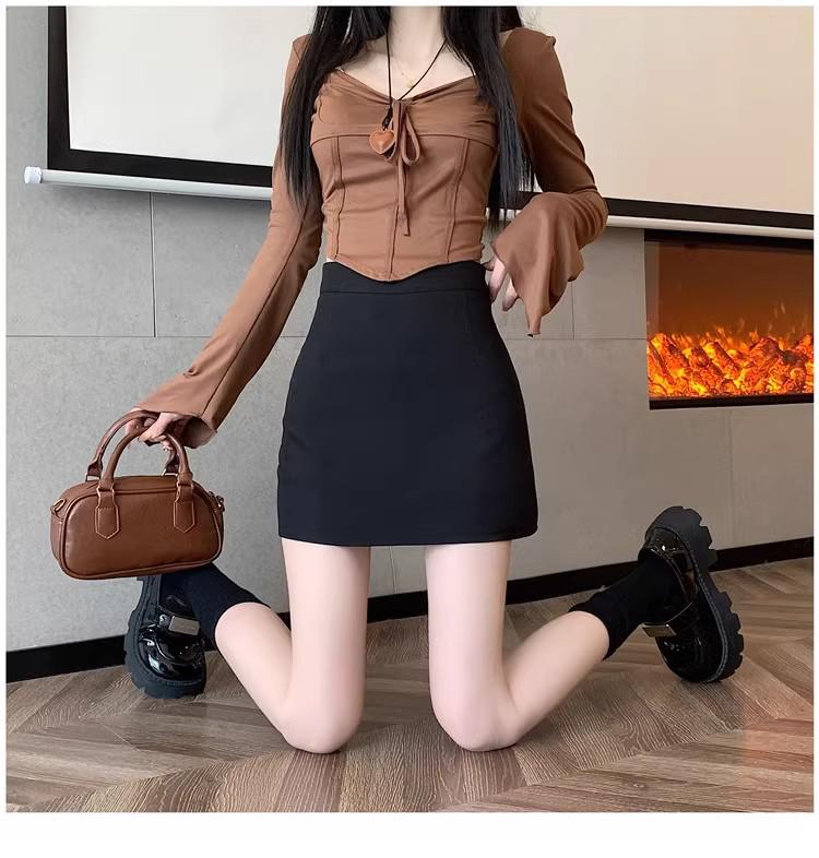 2024 Women's Black High-Waist Bodycon A-Line Short Skirt - Spring/Summer Collection