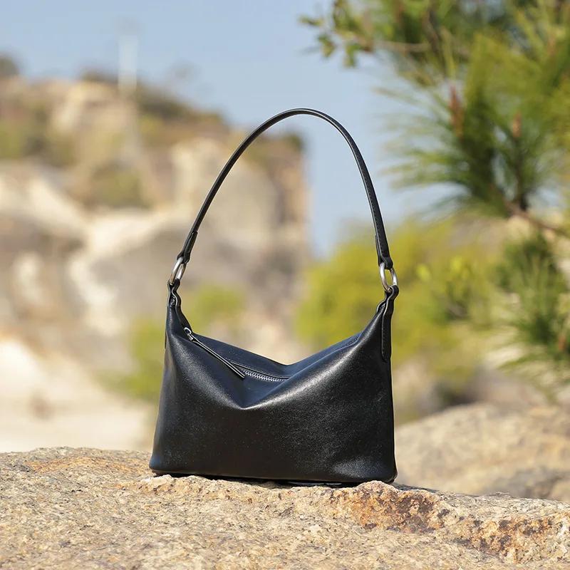 Ladies' 2025 Summer Vintage Veg-Tanned Cowhide Hobo Bag - Classic & Versatile Crossbody for Commuting Women's Shoulder Handbag