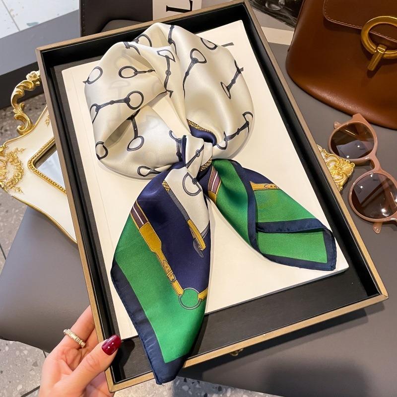 Zhang Ruonan silk scarf women's spring and summer new fashion retro accessories scarf neck high-end small square scarf