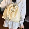 Simple retro trend premium sense pumping with pleated bucket bag casual versatile commuter solid color messenger women's bag