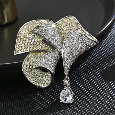 Roll Love Flower Brooch Women'S Light Luxury Niche Design Sense Brooch Suit Coat Pin High-End Holiday Gift