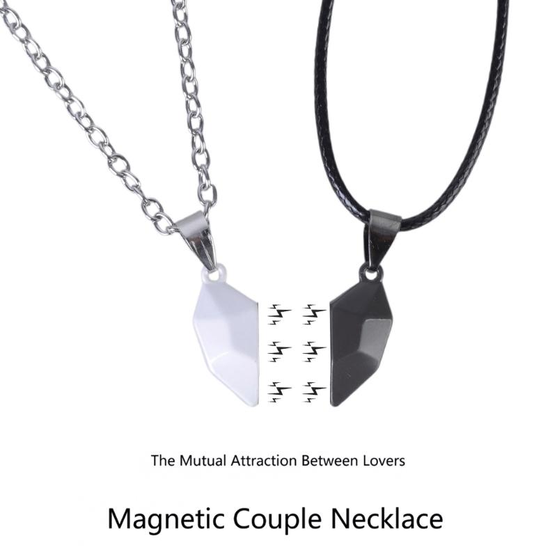 2pcs Fashion Minimalist Lovers Matching Pendant Necklace Love Heart Pendant Necklace Gifts for Boyfriend Girlfriend