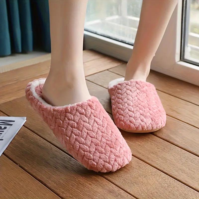 Soft Bottom Slippers for Men, Home Use, Indoor Slip-On Shoes, Casual and Fashionable Style, Minimalist Design, Capsuitable for Men & Women