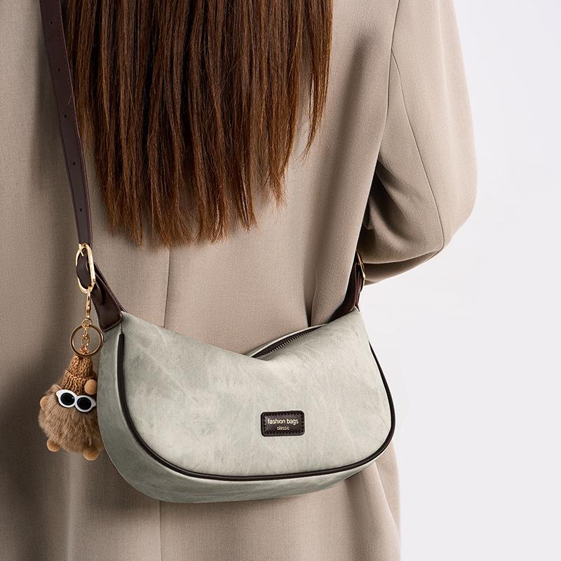 Versatile Korean version trendy texture woven pattern women's bag 2025 new foreign style casual messenger bag fashionable one shoulder dumpling bag