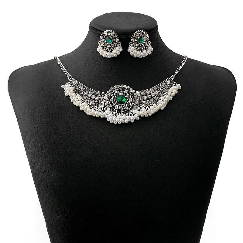 Micro Inlaid Personalized Pearl Earrings Two-piece Set, Exaggerated Ethnic Style Flower Shaped Pendant Jewelry Set