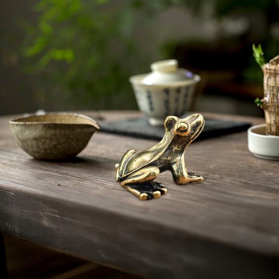 Meditation Frog Figurine Alloy Mini Zen Frog Statue Retro Miniature Frog Desktop Ornament for Home Office Drawing Room Decoration
