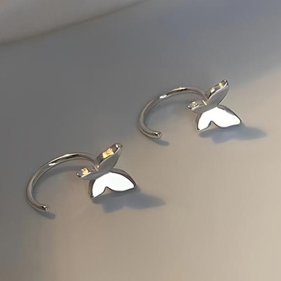 1 Pair Women Earrings, Butterfly Design Circle Shape Earrings, Open-Type Easy Wear for Daily Commuting Dating
