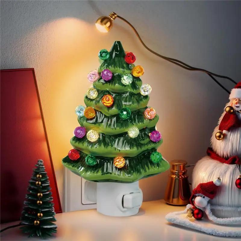

Plug-in Resin Christmas Tree Wall Lamps Bedside Night Lights Living Room and Study Christmas Festival Decorations US зелёный