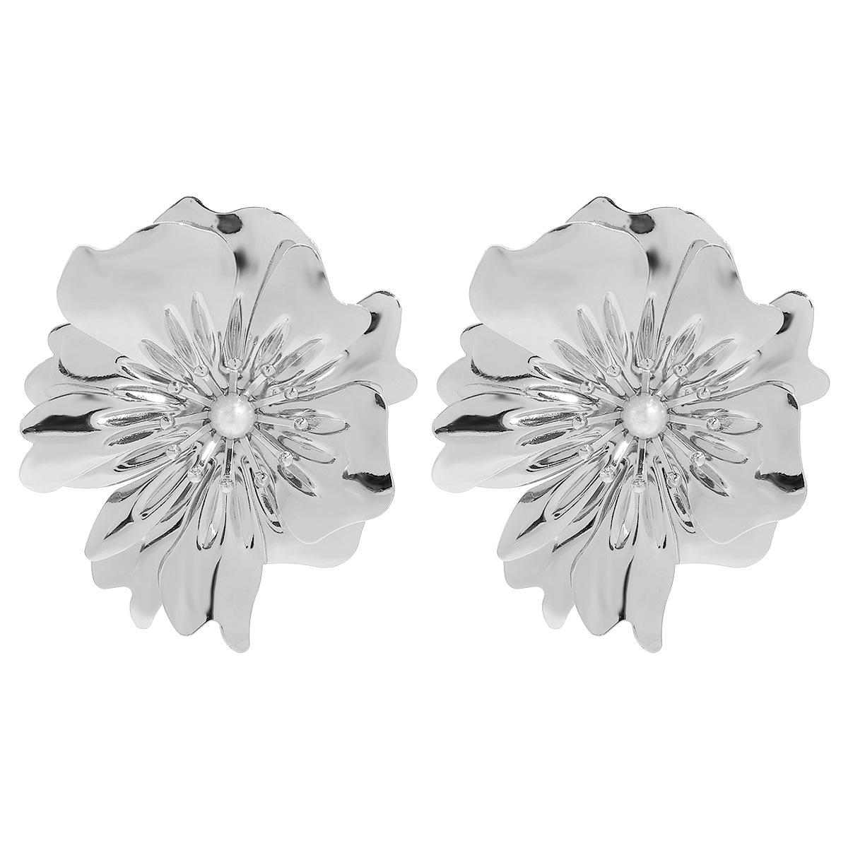 

European and American jewelry, exaggerated metal big flower cklac retro imitation pearl necklace earrings