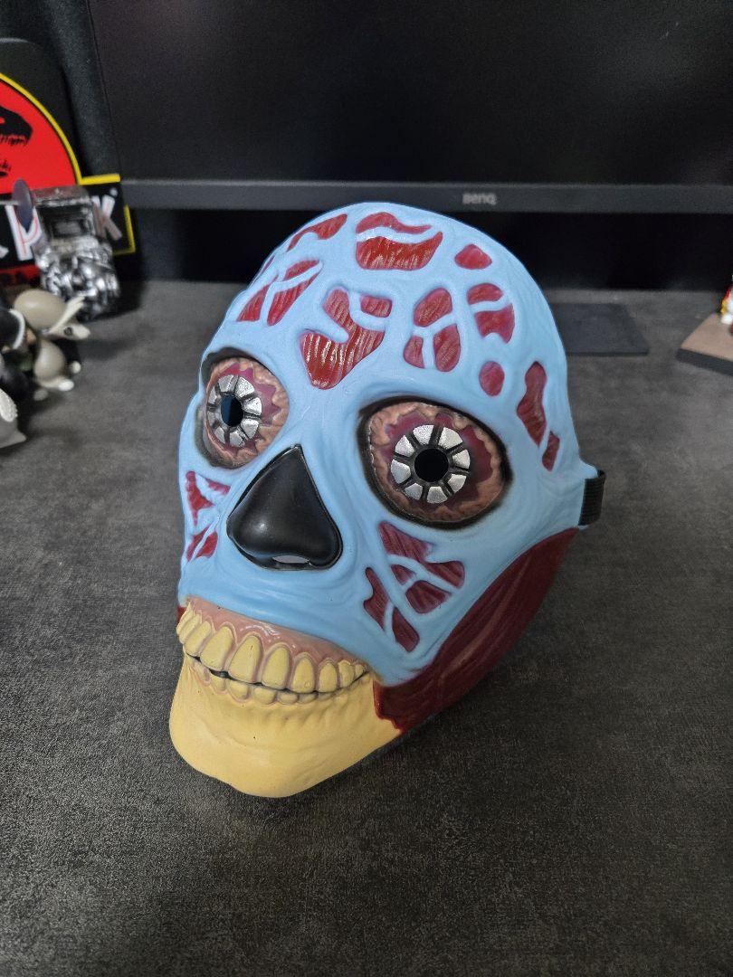 

[Б/У] ФИГУРКА МАСКИ ОНИ ЖИВУТ