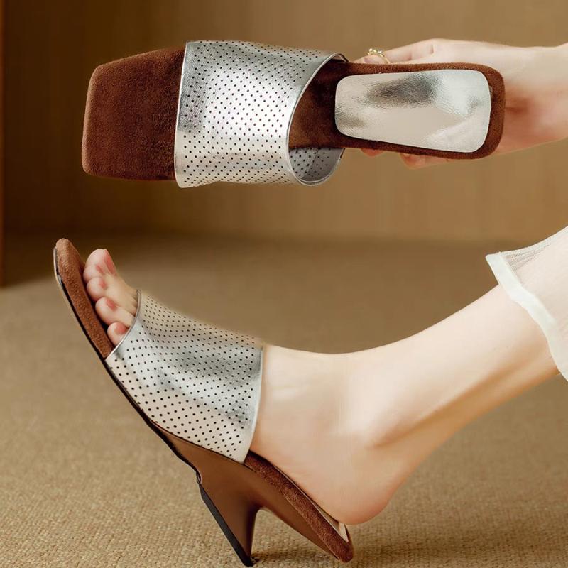 

Новые летние сандалии из спилковой кожи, шлепанцы с квадратным носком для женщин, модные шлепанцы с вырезами, обувь, лаконичная серебристая женская обувь 40 серебряный