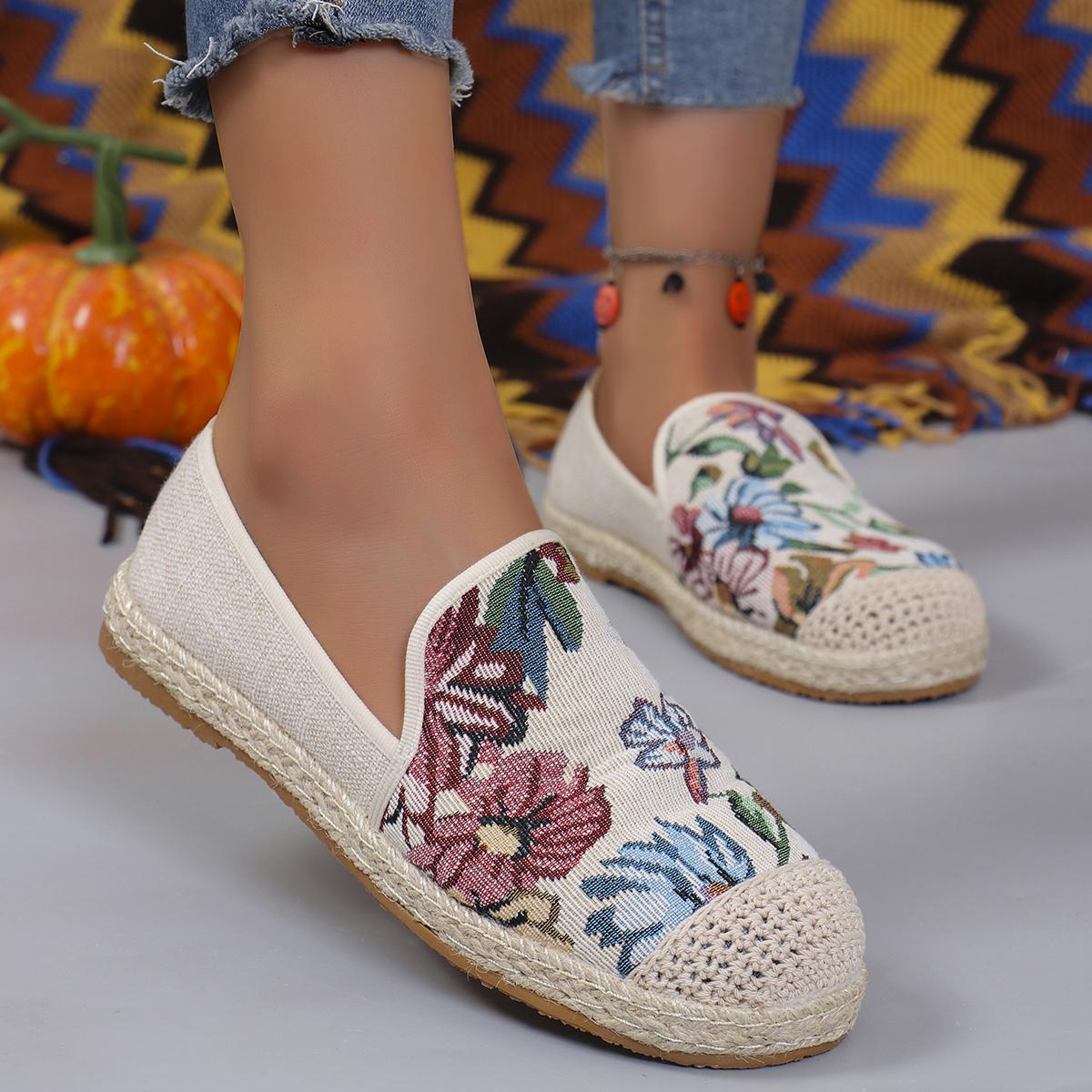 Женские туфли на плоской подошве 2024 года — фото 6