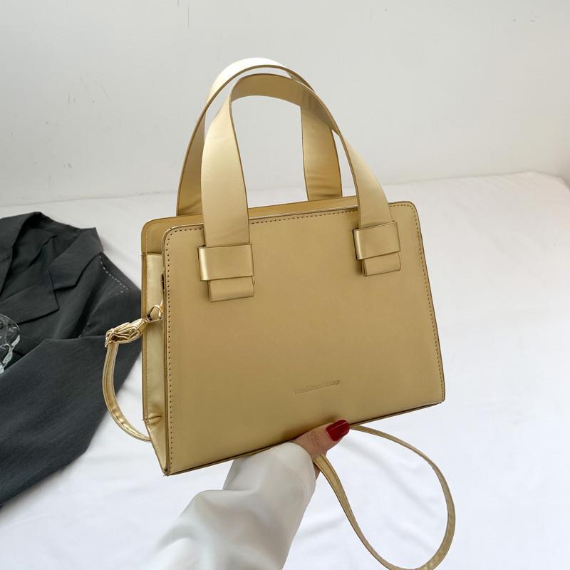 Trendy Women's Shoulder Bag With Inner Phone Pocket And Zipper Closure