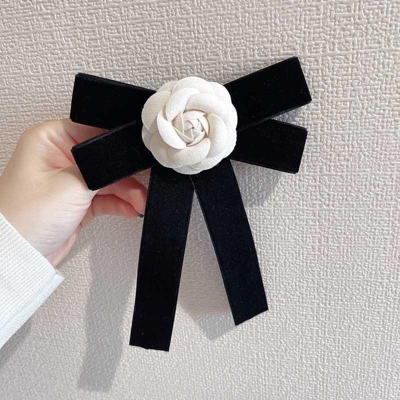 1Pcs Velvet Bow Tie Ladies College Style Shirt Collar Pins Fabric Camellia Flower Brooch Vintage Wedding Party Brooch For Women