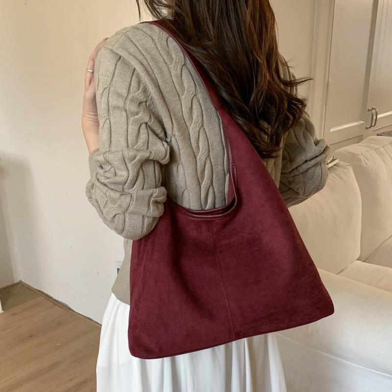 2025 Autumn Women's Large-Capacity Trendy Commuting Tote Bag