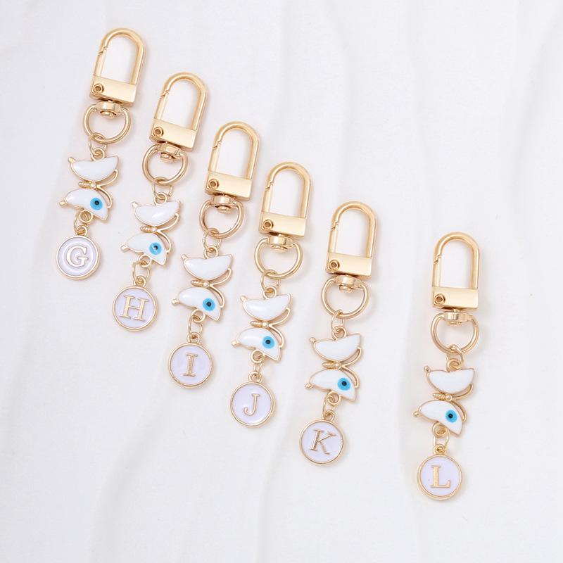 Fashion Butterfly Letter Keychain Fashion Round A-Z Initial Letter Keyring Charms Bag Pendant Decoration Car Key Holders Gift