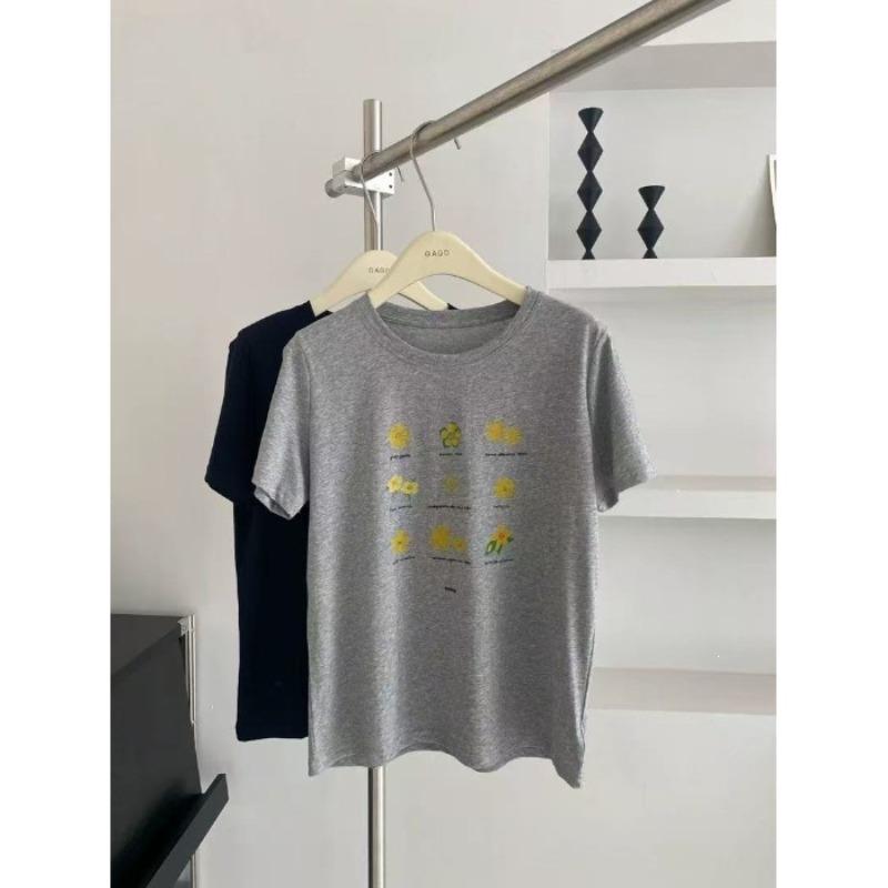 

Short-sleeved T-shirt in Large Size, with A Laid-back Style and Floral Print, A Loose-fitting Women s T-shirt 2XL сірий колір