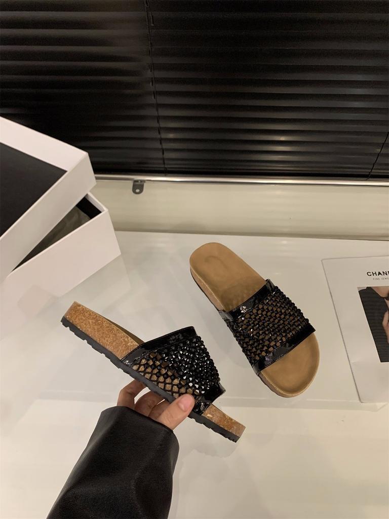 Thick-soled niche hollow one-word cool slippers women's shoes wear 2025 summer mesh temperament silver rhinestone sandals