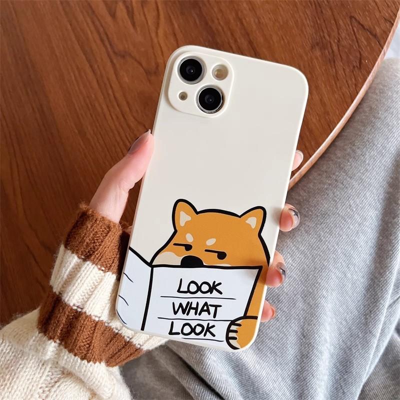 Reading the newspaper Shiba Inu is suitable for Apple 16promax mobile phone case 15plus couple 14pro anti-drop 13 all-inclusive 12 women x