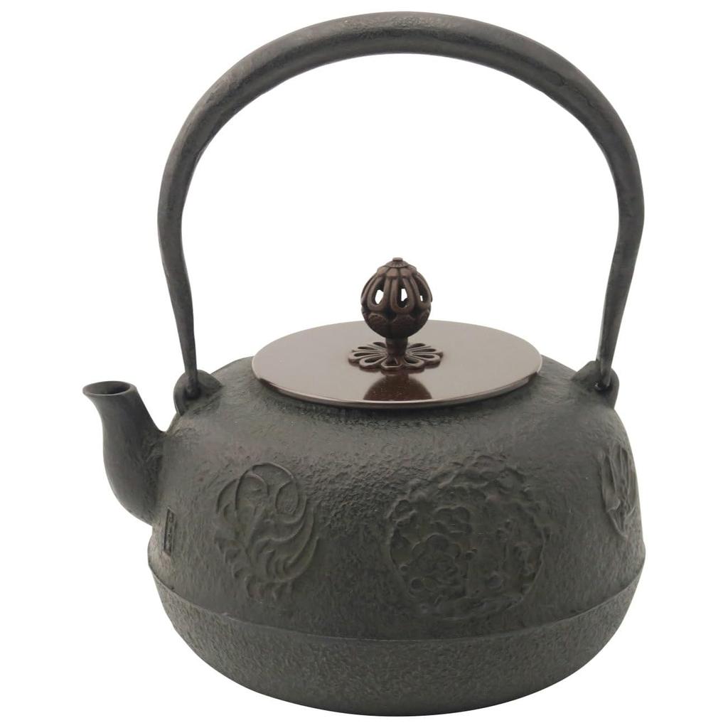 Takaoka Copperware Kita Shobei Iron Flat Round Chrysanthemum Size Takaoka Iron Made in Product Number 25659 Wax-Molded Teapot, Design, 10, Approx.