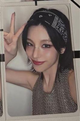 [USED] Itzy Air Yeji Yeji Makestar Limited Edition Trading Card 4