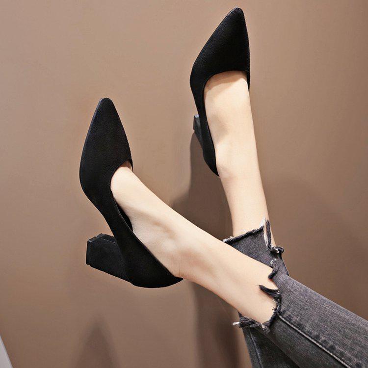Women's Plus Size Suede Chunky Heel Pointed Toe Heels - European & American Style