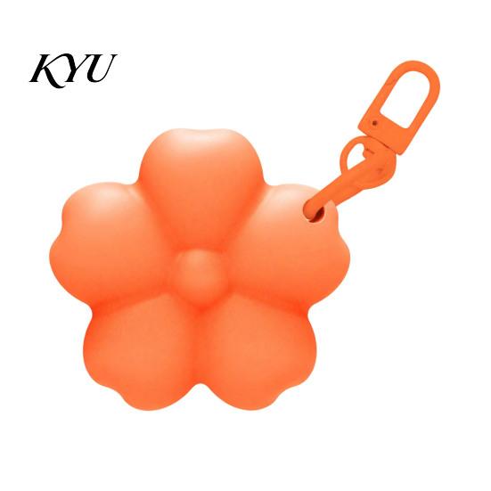 Handbag Hanging Keychain Silicone Flower Lipstick Holder Keychain, Portable Lip Balm Carrier for Pendant Backpack Handbag, Travel Gloss Women