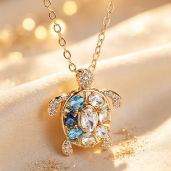 Luxurious and unique gold-colored diamond turtle necklace Ocean Wind Blue and White Zircon Turtle Pendant