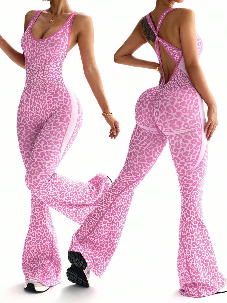 Women's leopard print jumpsuit flared pants, snug and comfortable, with printed shoulder straps and slanted back jumpsuit flared pants.