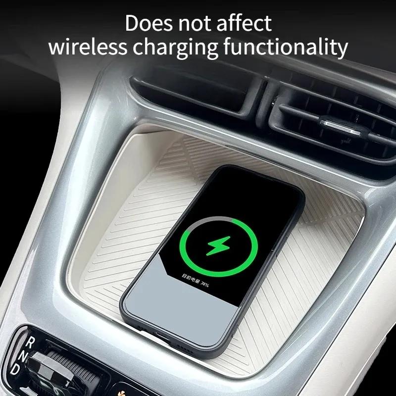For Geely 24-26 Xingyuan eMAS 5 EX2 Wireless Charging Panel Cover Silicone Anti Slip Protective Pad Interior Accessories