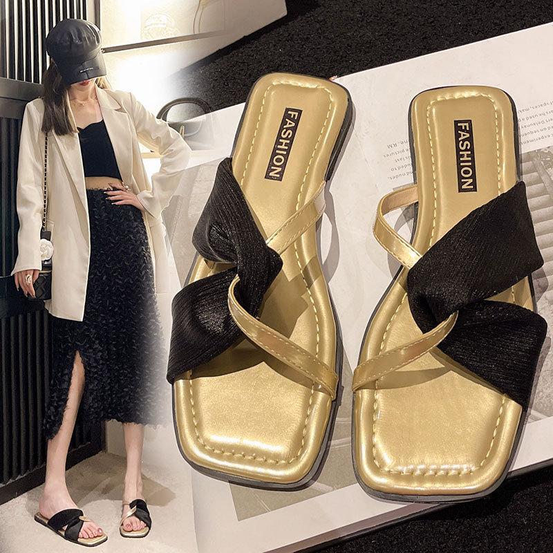 French flat-bottomed cool slippers women's shoes outer wear 2025 summer new fashion low-heeled fairy wind open-toed sandals