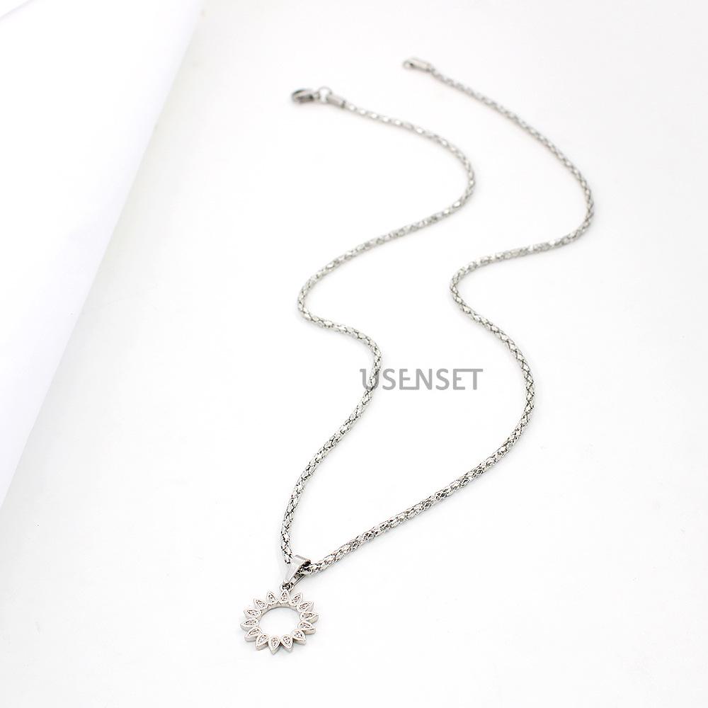 Sunflower Hexagram Pendant Necklace - Gold-Plated Stainless Steel, Versatile Hip Hop Style for Women