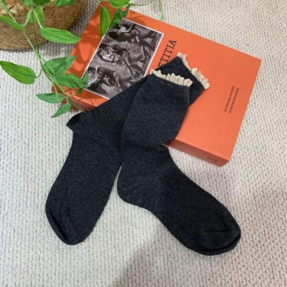 C S In The Room Biru laCe poInt Mid SoCkS 5 ColorS
