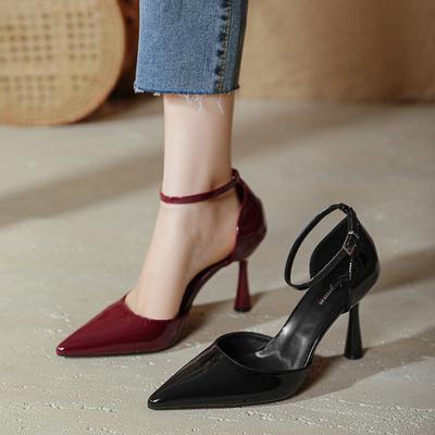 Rote Stiletto-Heels sexy neuer Sommer spitz einreihig mit hohlen Einzel-Schuh High Heel Überkopf-Sandalen