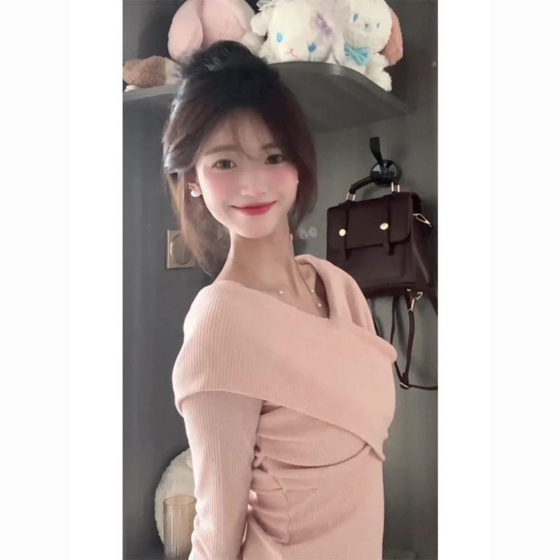 Pure Desire Sweet Slim Fit Long Sleeved T-shirt for Women's Autumn Winter Top Slimming Versatile Spicy Girl Knitted Base Shirt