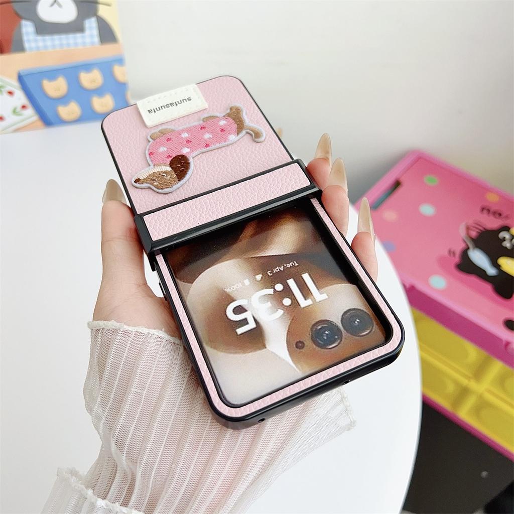 Cartoon Sausage Dog PU Leather Phone Case for Motorola Razr 70+ 60 50 Razr 70 60 50 Ultra Wrist Strap Hinge Protection Cover