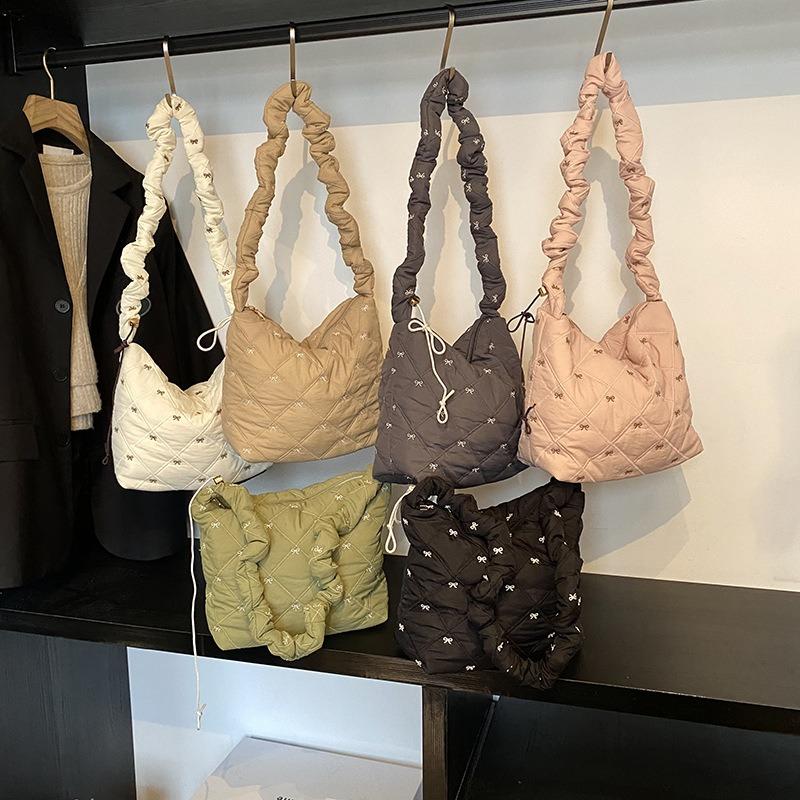 Autumn and Winter New Lightweight Cotton Clothes Bag Women's Rhombus Casual Pleated Shoulder Bag Large-capacity Commuting Messenger Bag