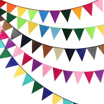 Bunte Wimpel aus Vliesstoff für Hochzeiten und Kinderpartys