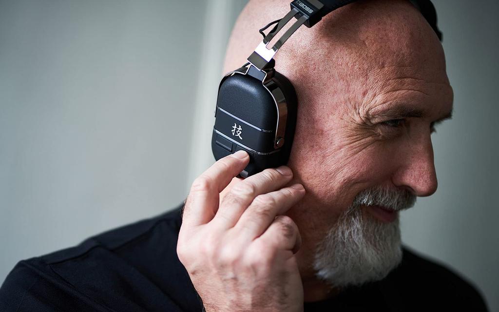 BOSS BASS Wireless Bass Headphone System with Bluetooth Amplifier WAZA-AIR [WAZA-AIR-B]
