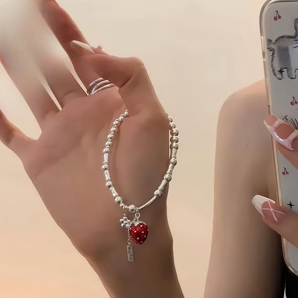 One Exquisite Strawberry Bracelet, Suitable for Parties/Valentine's Day/daily Wear, A Gift for Anniversaries and Special Occasions