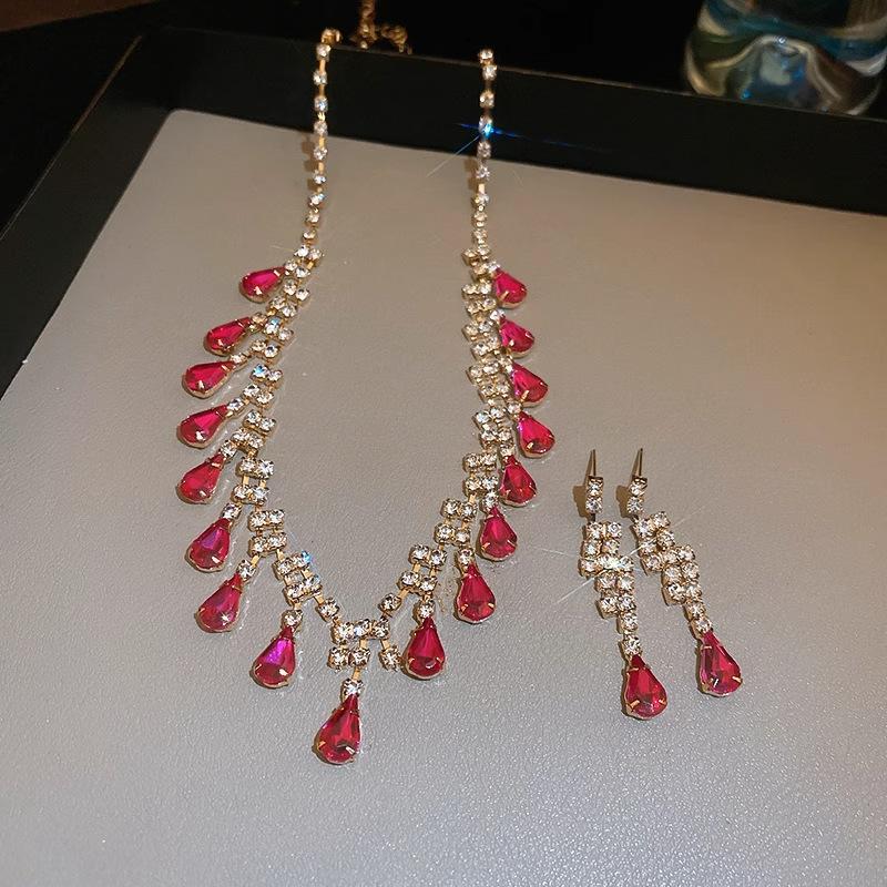 Liu Yifei diamond rose red earrings necklace set light luxury high sense collarbone chain vogue jewelry women