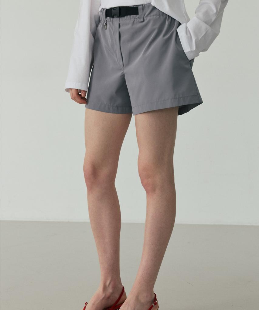 Linte Buckle Shorts Gray