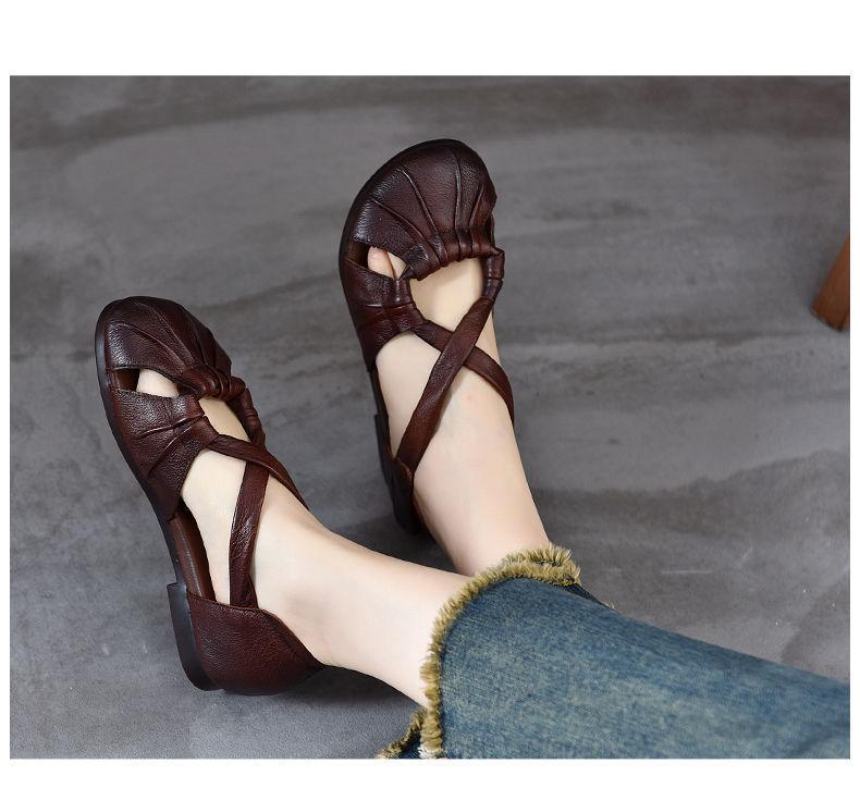 

2025 spring and summer new foreign trade explosion European and American style fashion casual hollow sandals female mother shoes side trade 35 темно-коричневого кольору