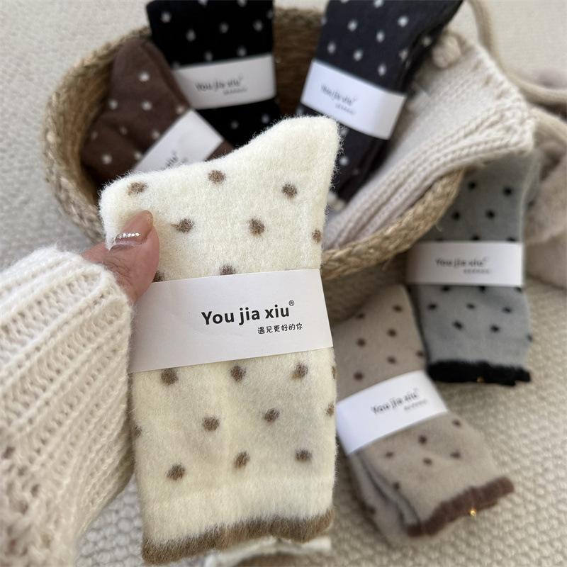 Ji'Ao Velvet Socks Warm Heat Storage Thickened Home Socks Cute Polka Dot Medium Tube Socks Fluffy Socks