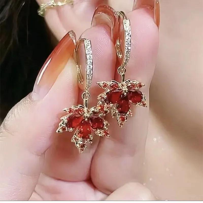 French Retro Red Maple Leaf Earrings, Feminine Tassel Earrings, Party Exclusive Jewelry.