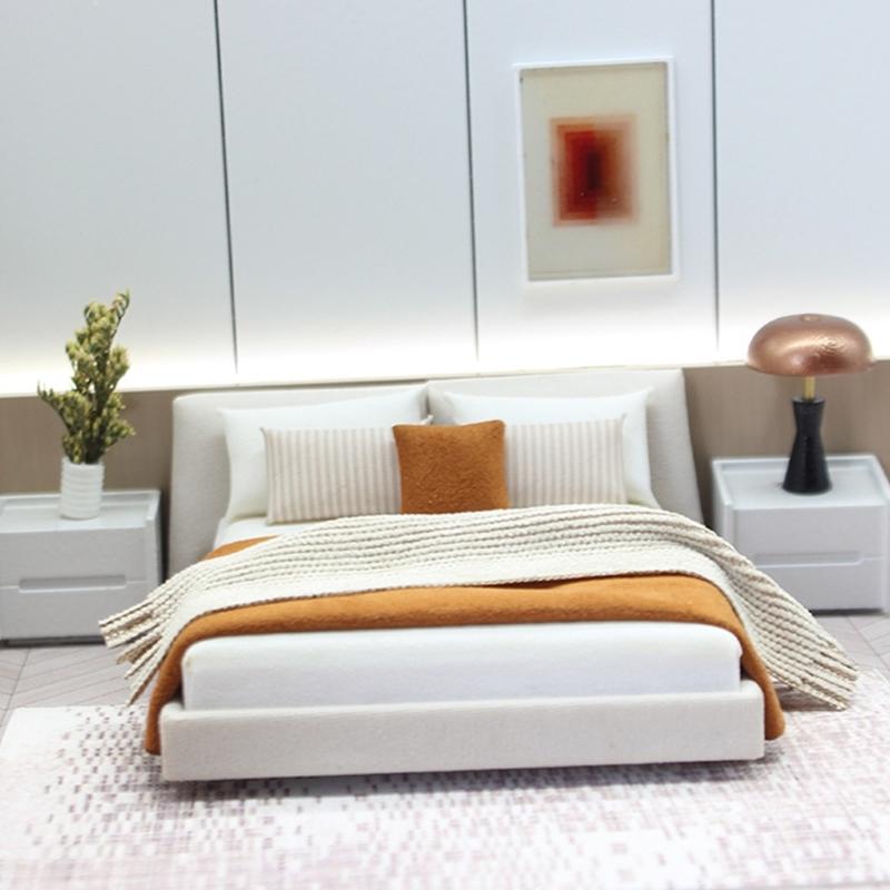 1/20 Dollhouses Bedroom Miniature Double Bed and Beddings Realistic Modern Interior Design Room Scene Display Accessory